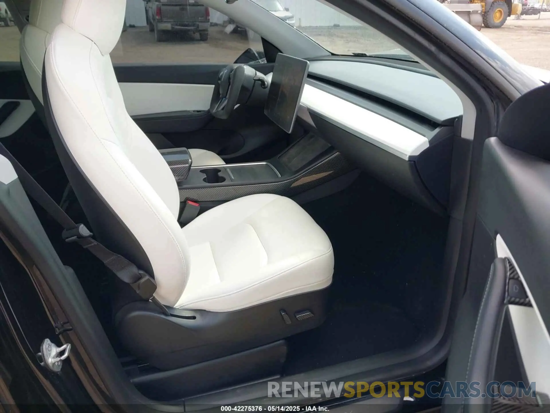 5 Photograph of a damaged car 7SAYGDEF6NF320695 TESLA MODEL Y 2022
