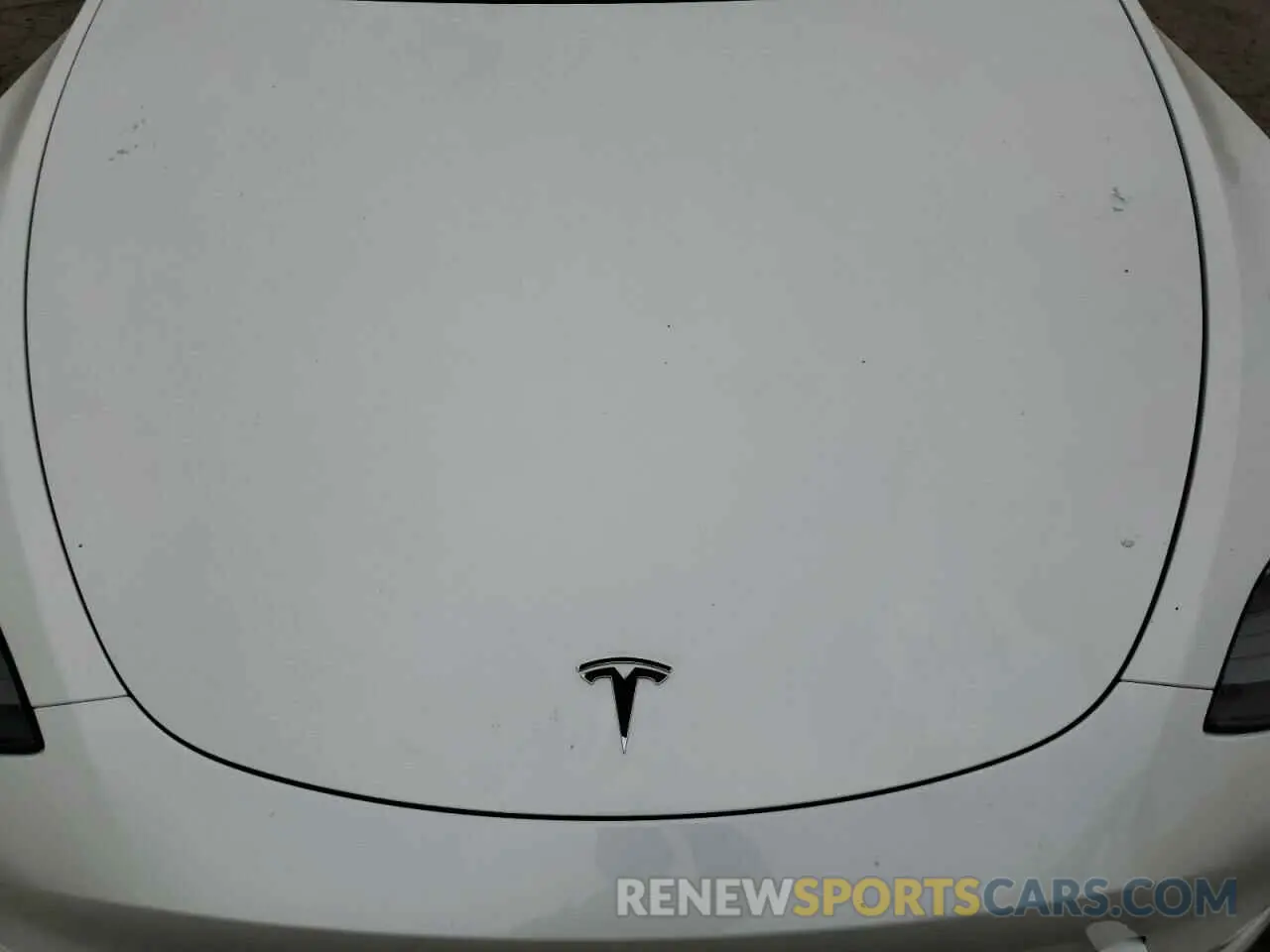 11 Photograph of a damaged car 7SAYGDEF6NF324360 TESLA MODEL Y 2022