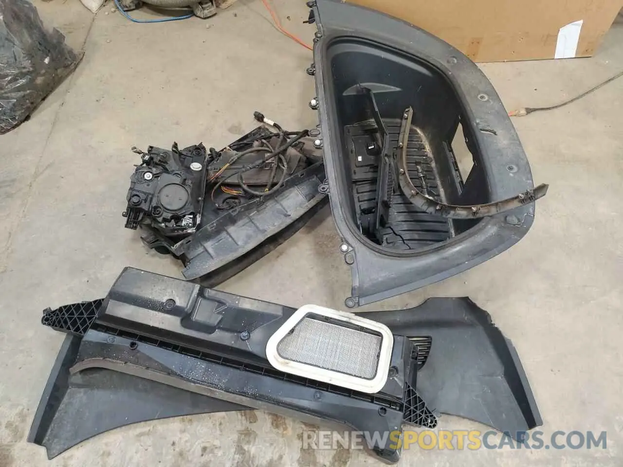 13 Photograph of a damaged car 7SAYGDEF6NF327016 TESLA MODEL Y 2022