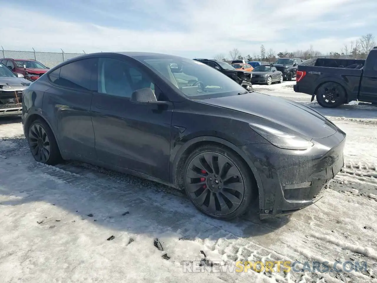 4 Photograph of a damaged car 7SAYGDEF6NF339246 TESLA MODEL Y 2022