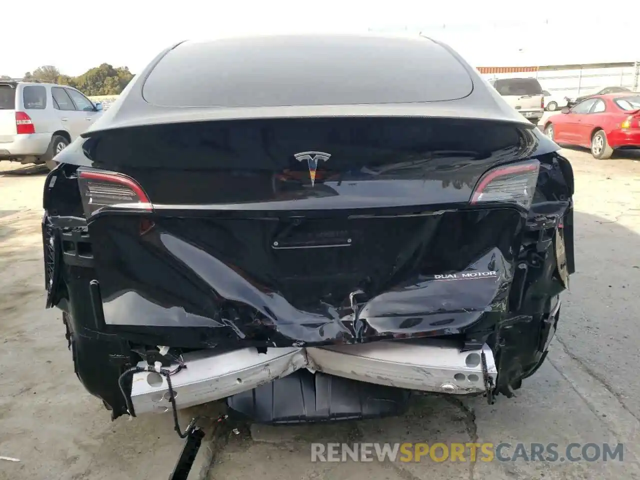 6 Photograph of a damaged car 7SAYGDEF6NF342051 TESLA MODEL Y 2022