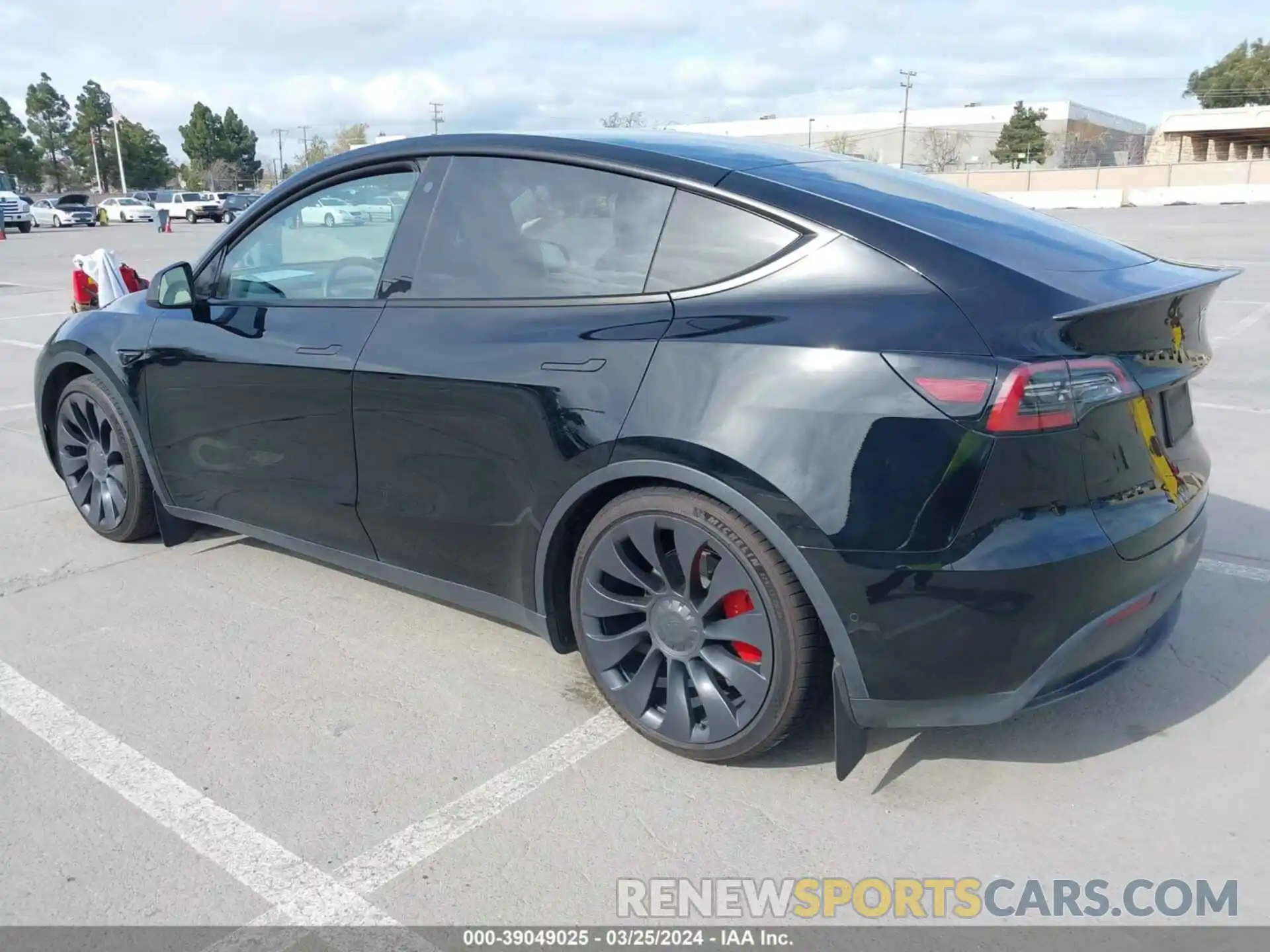 3 Photograph of a damaged car 7SAYGDEF6NF414995 TESLA MODEL Y 2022