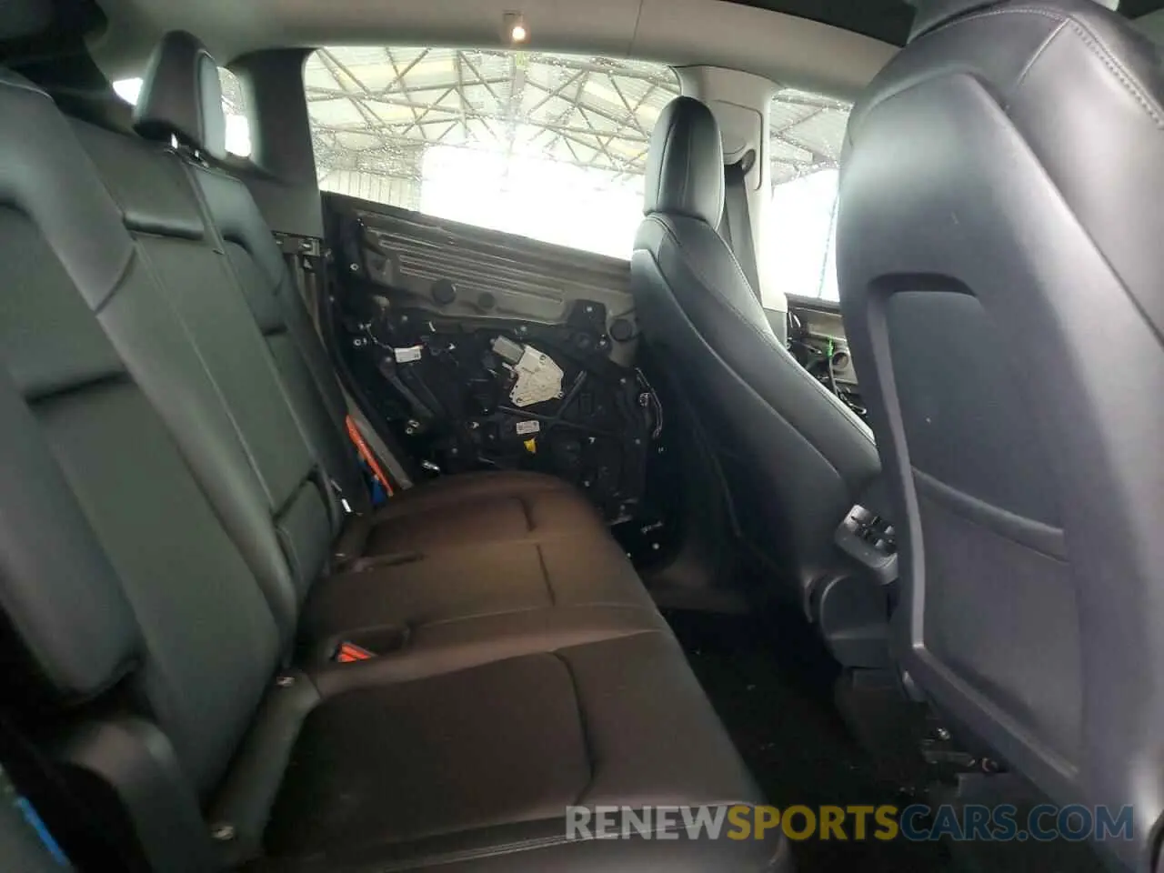 10 Photograph of a damaged car 7SAYGDEF6NF416441 TESLA MODEL Y 2022
