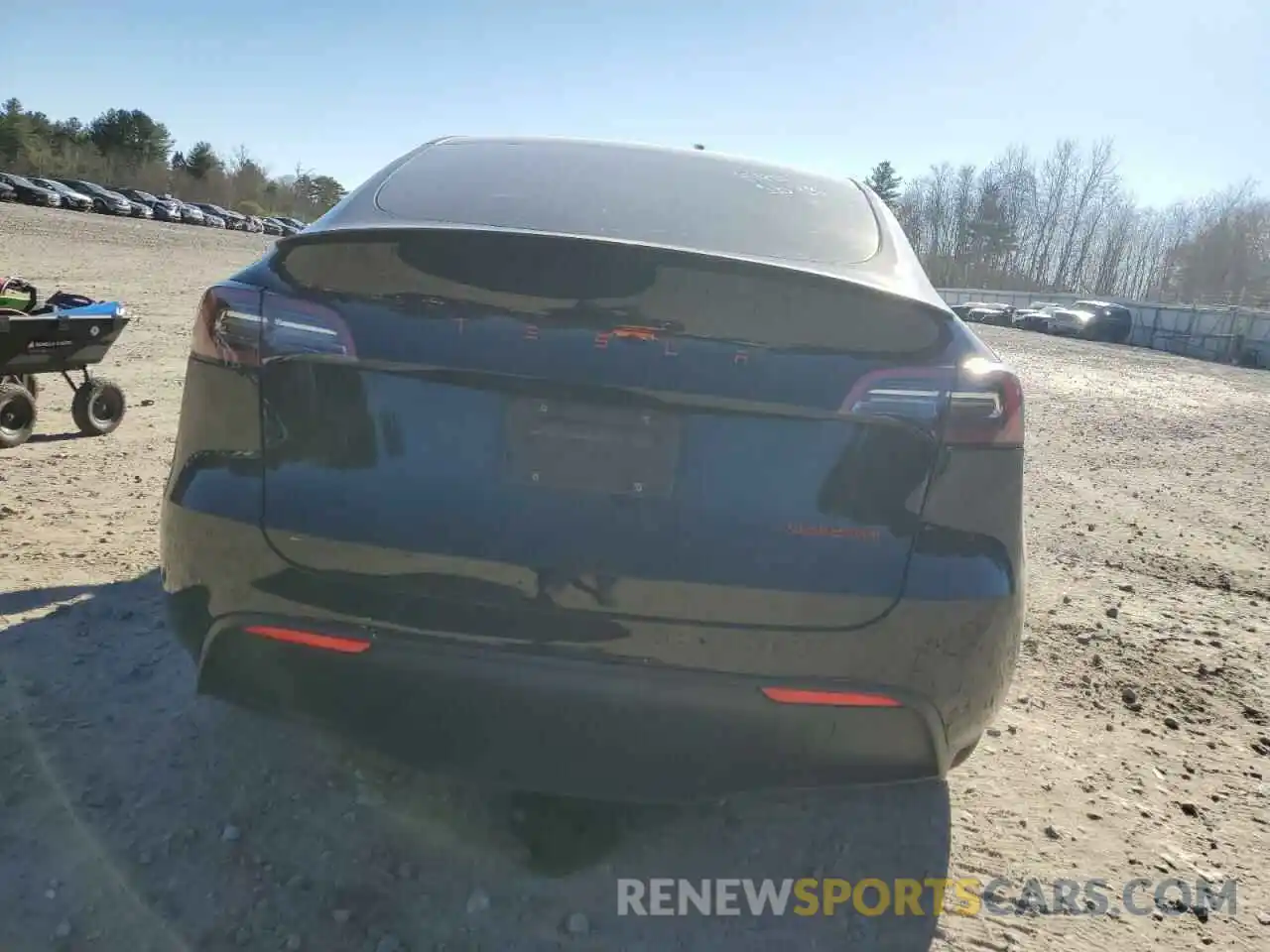 6 Photograph of a damaged car 7SAYGDEF6NF457183 TESLA MODEL Y 2022