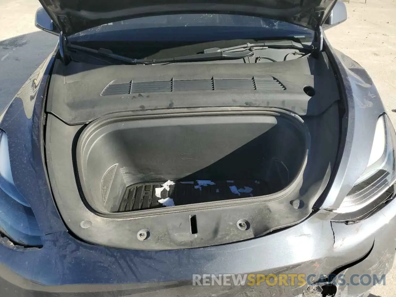 13 Photograph of a damaged car 7SAYGDEF6NF485288 TESLA MODEL Y 2022