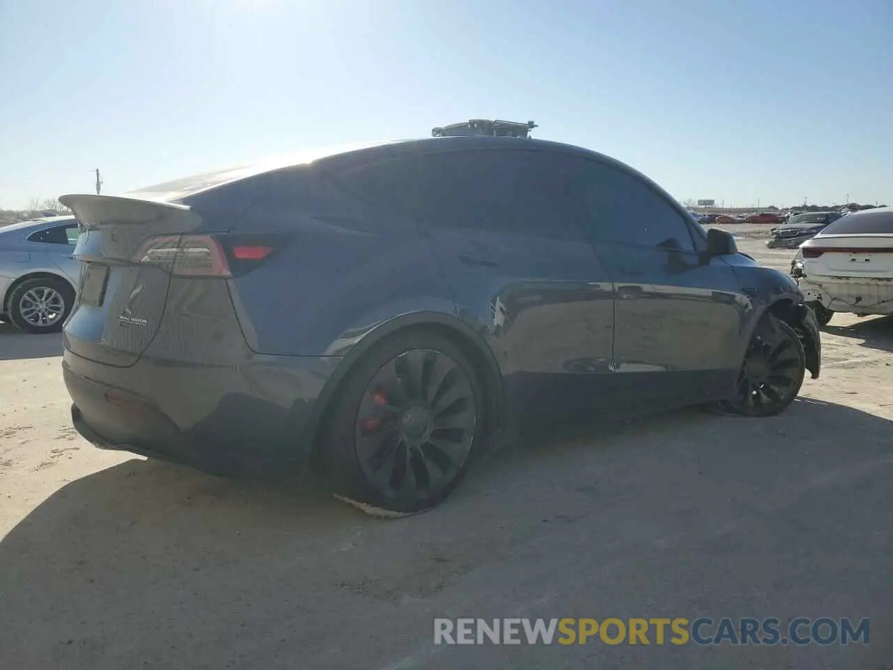 3 Photograph of a damaged car 7SAYGDEF6NF485288 TESLA MODEL Y 2022