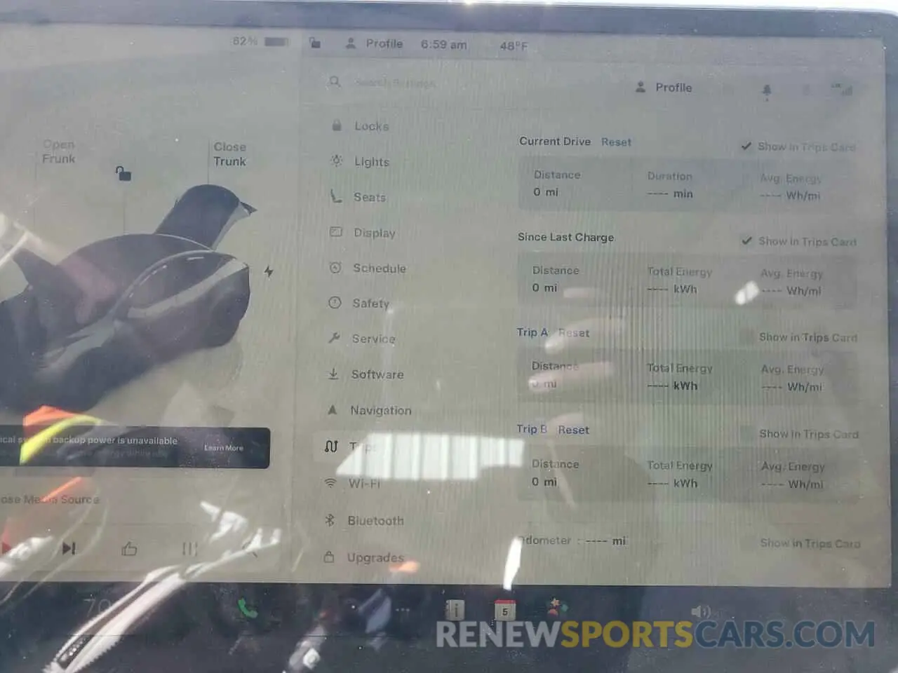 9 Photograph of a damaged car 7SAYGDEF6NF485288 TESLA MODEL Y 2022