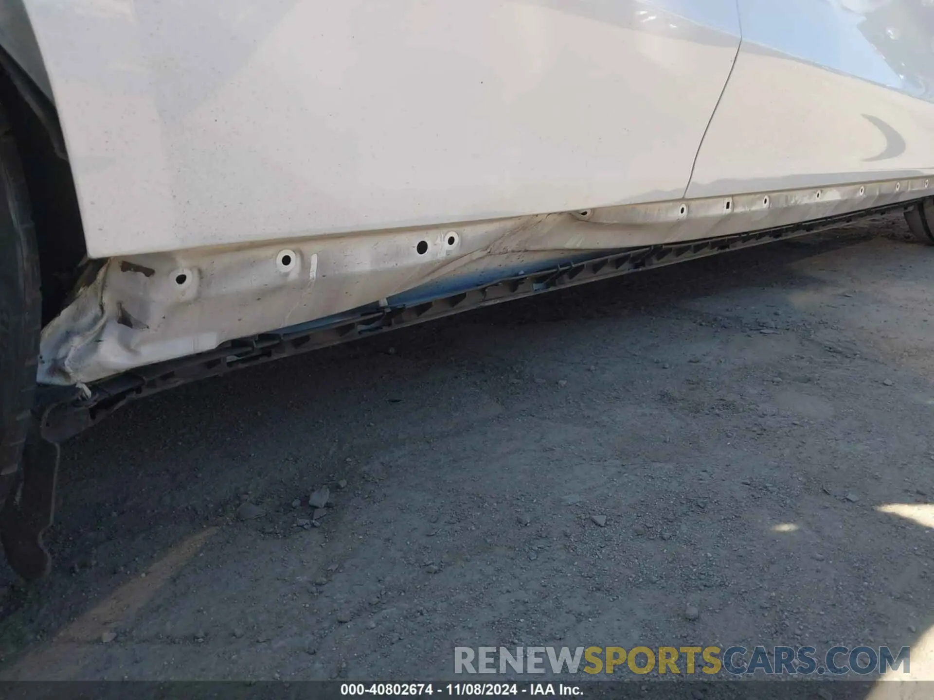 18 Photograph of a damaged car 7SAYGDEF6NF495321 TESLA MODEL Y 2022