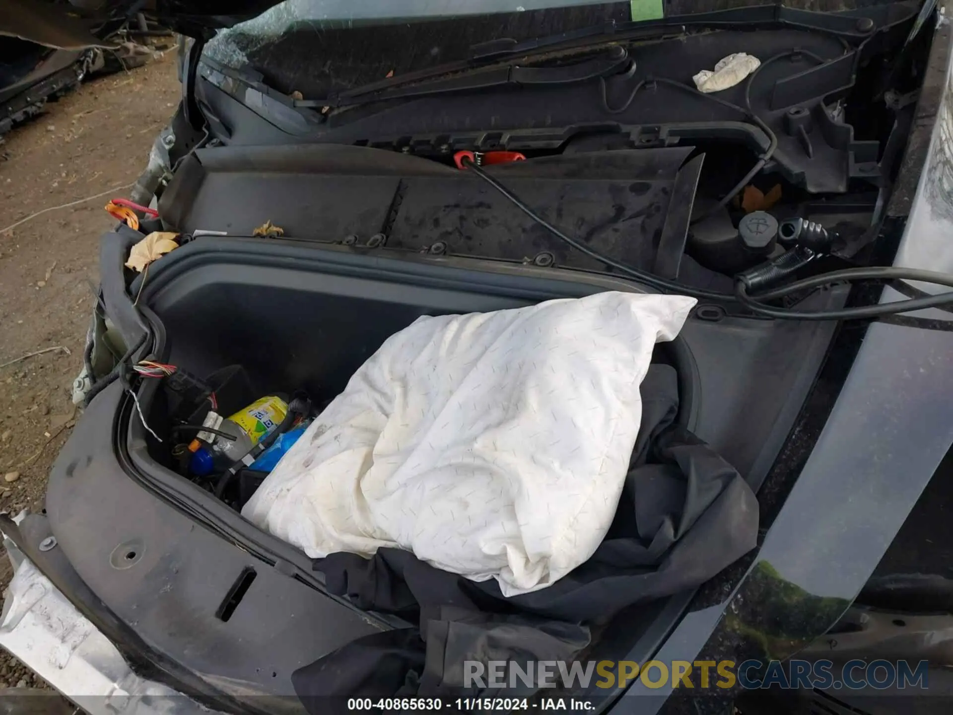 10 Photograph of a damaged car 7SAYGDEF6NF531105 TESLA MODEL Y 2022