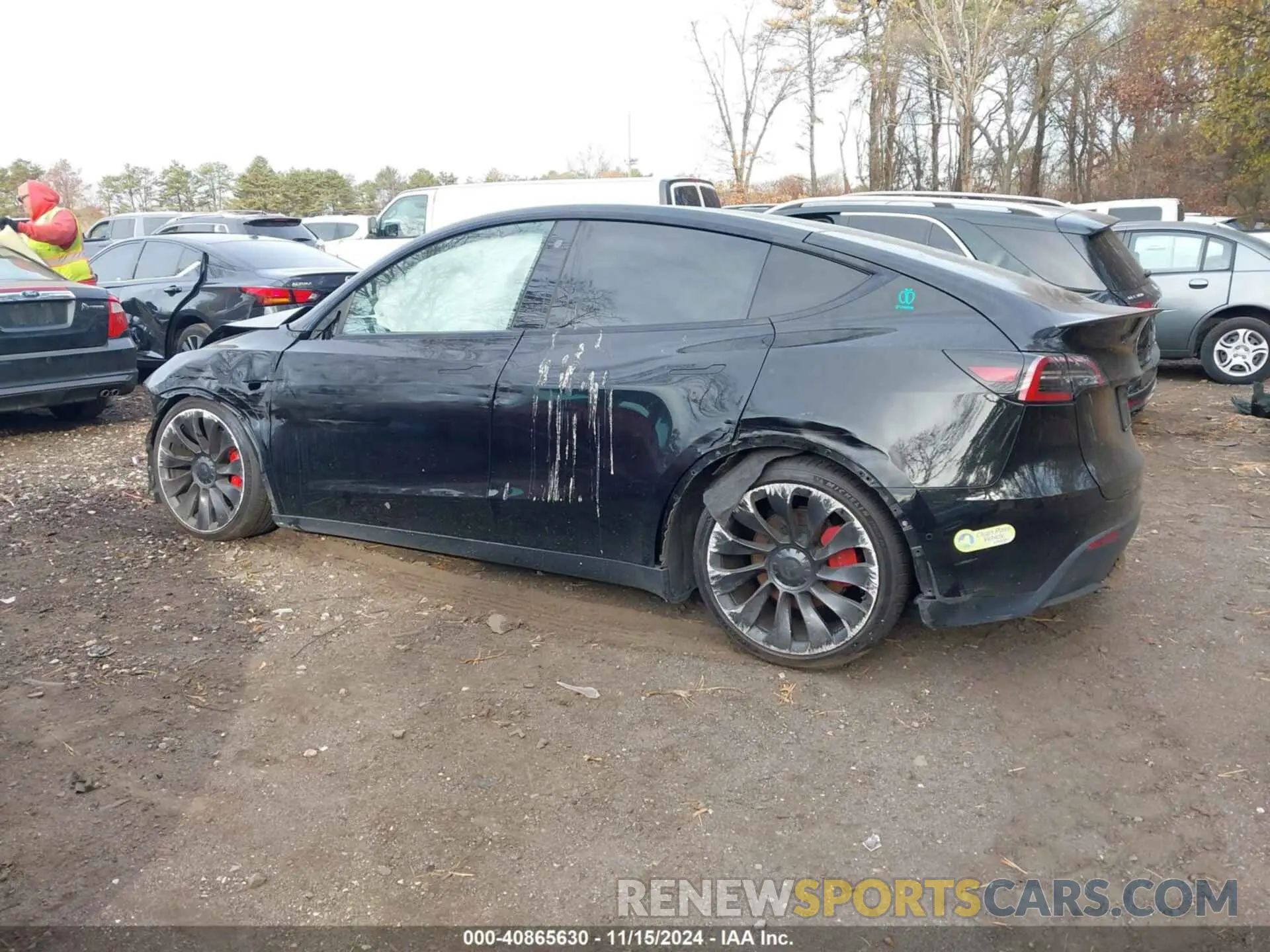 13 Photograph of a damaged car 7SAYGDEF6NF531105 TESLA MODEL Y 2022