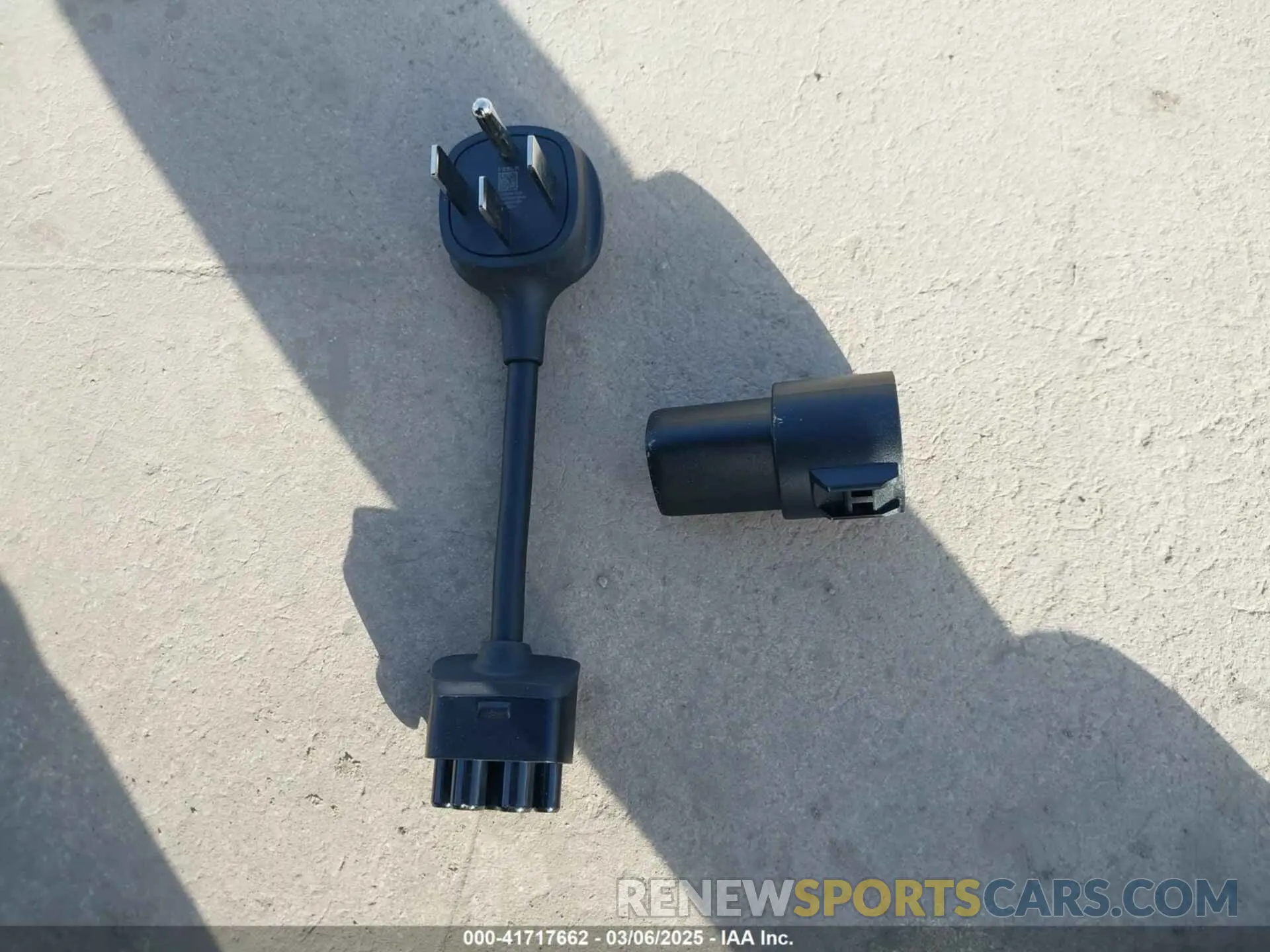 21 Photograph of a damaged car 7SAYGDEF6NF532027 TESLA MODEL Y 2022