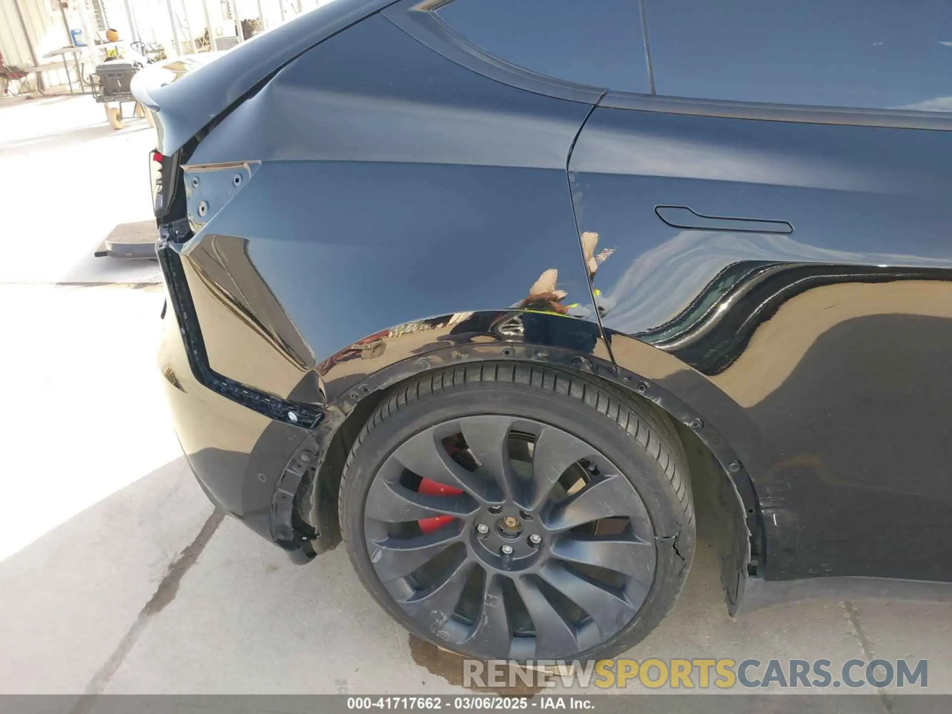 6 Photograph of a damaged car 7SAYGDEF6NF532027 TESLA MODEL Y 2022