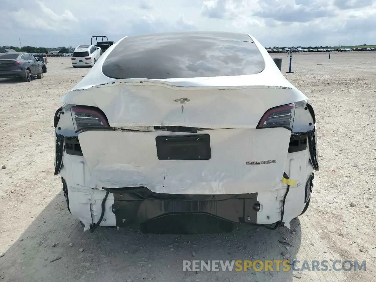 6 Photograph of a damaged car 7SAYGDEF6NF540029 TESLA MODEL Y 2022