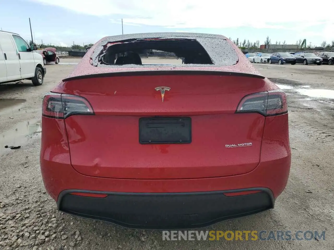 6 Photograph of a damaged car 7SAYGDEF7NF309074 TESLA MODEL Y 2022