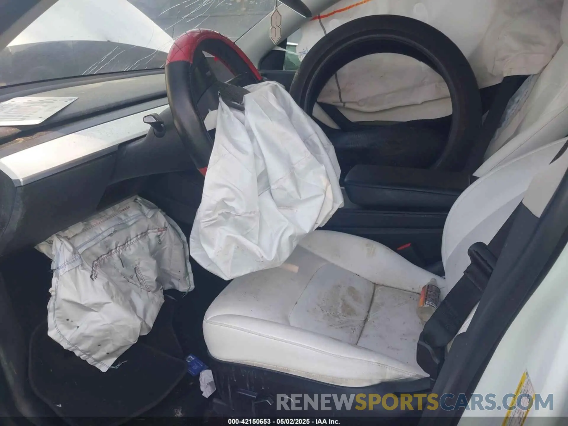 5 Photograph of a damaged car 7SAYGDEF7NF380775 TESLA MODEL Y 2022