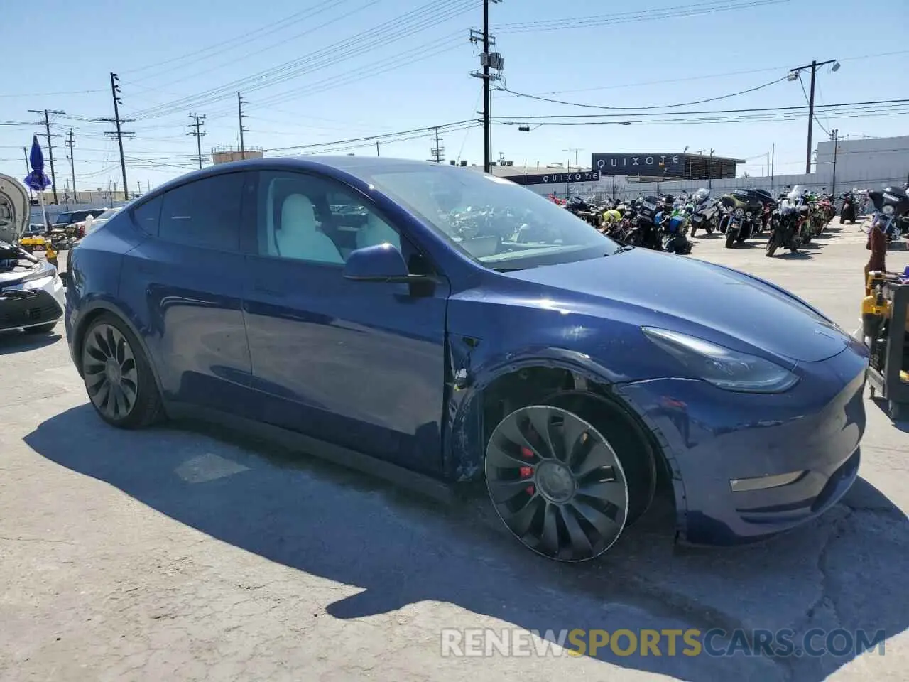 4 Photograph of a damaged car 7SAYGDEF7NF389850 TESLA MODEL Y 2022
