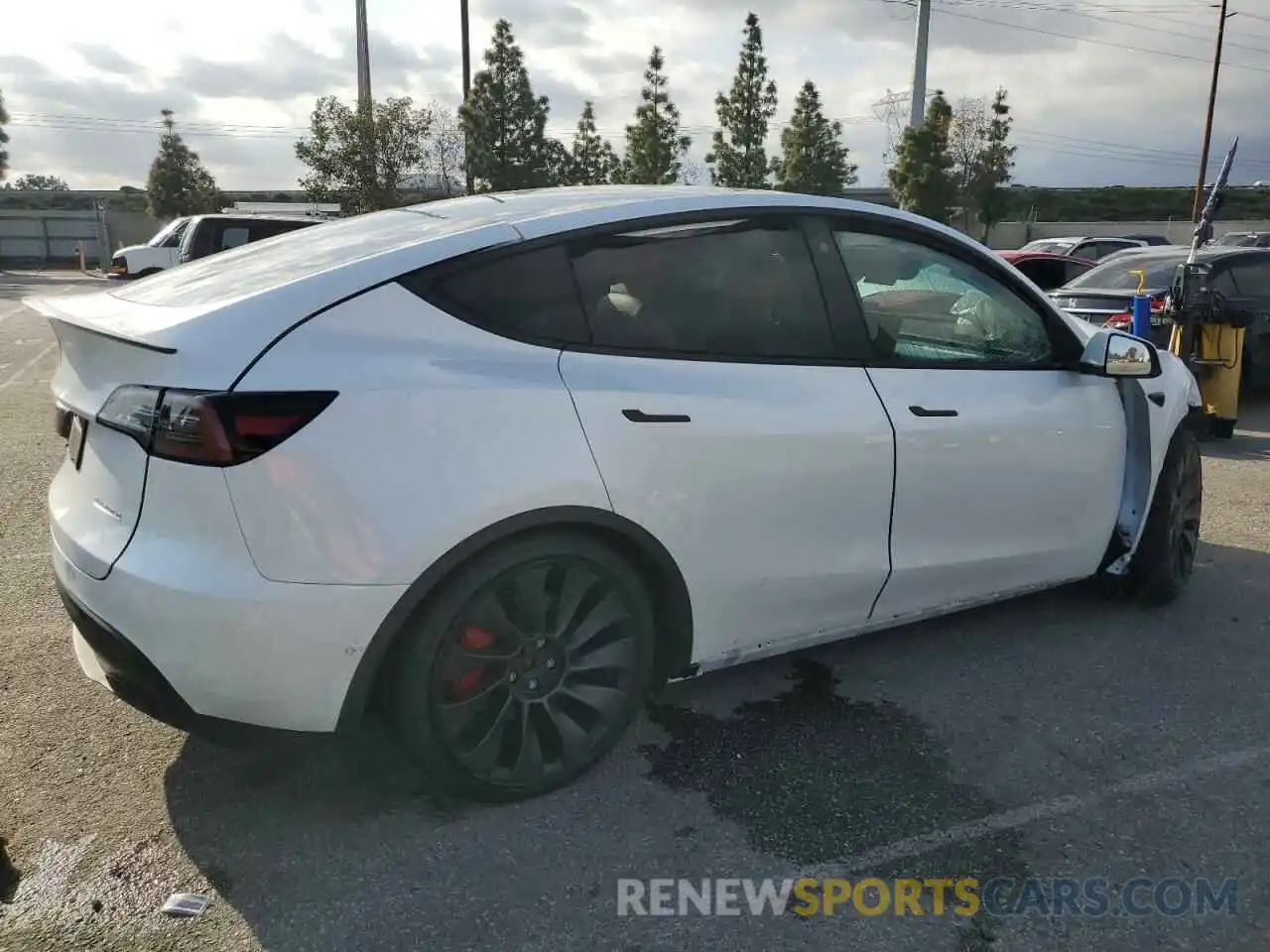 3 Photograph of a damaged car 7SAYGDEF7NF392473 TESLA MODEL Y 2022