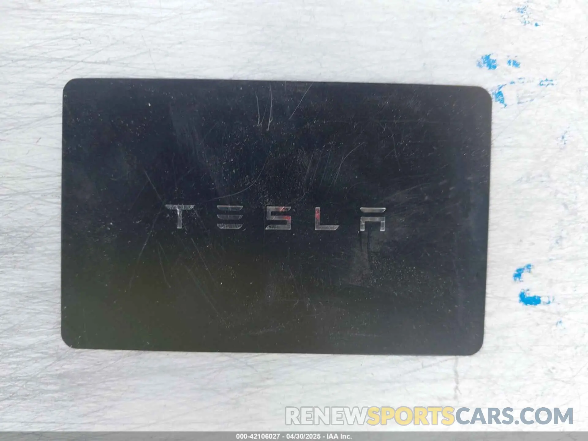 11 Photograph of a damaged car 7SAYGDEF7NF393235 TESLA MODEL Y 2022