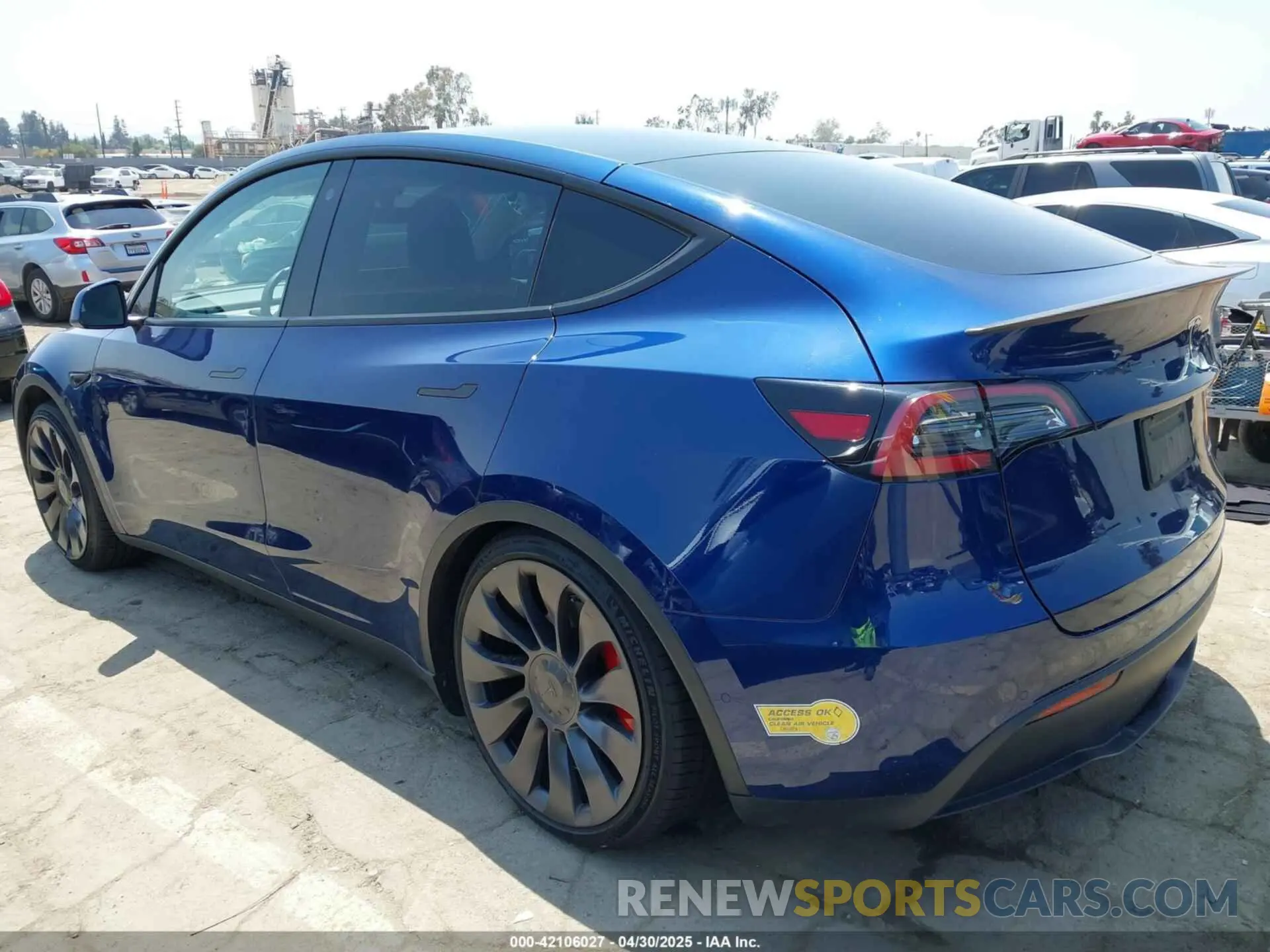 3 Photograph of a damaged car 7SAYGDEF7NF393235 TESLA MODEL Y 2022