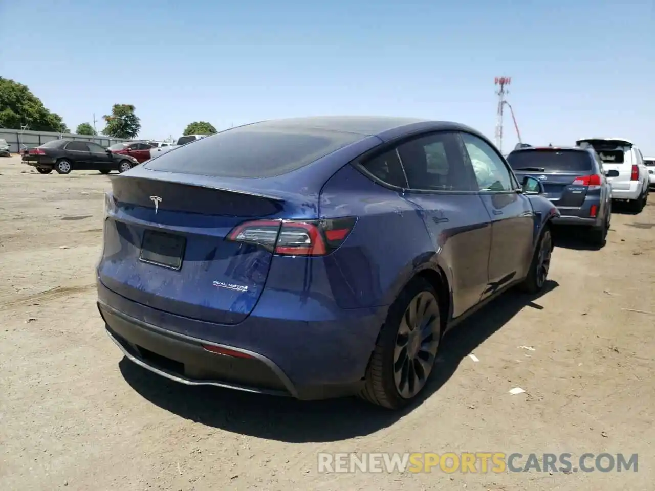 4 Photograph of a damaged car 7SAYGDEF7NF403777 TESLA MODEL Y 2022