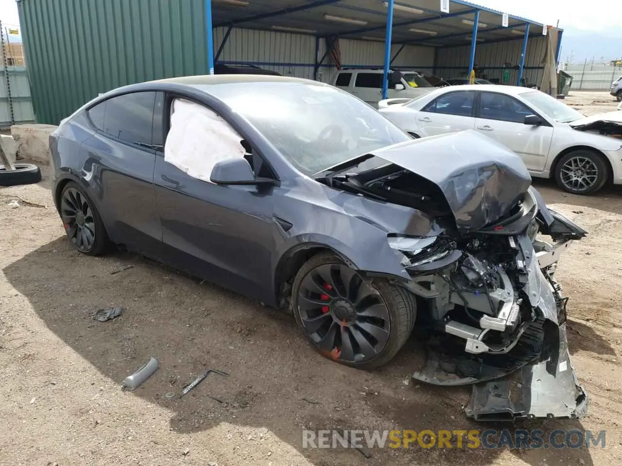 4 Photograph of a damaged car 7SAYGDEF7NF456866 TESLA MODEL Y 2022