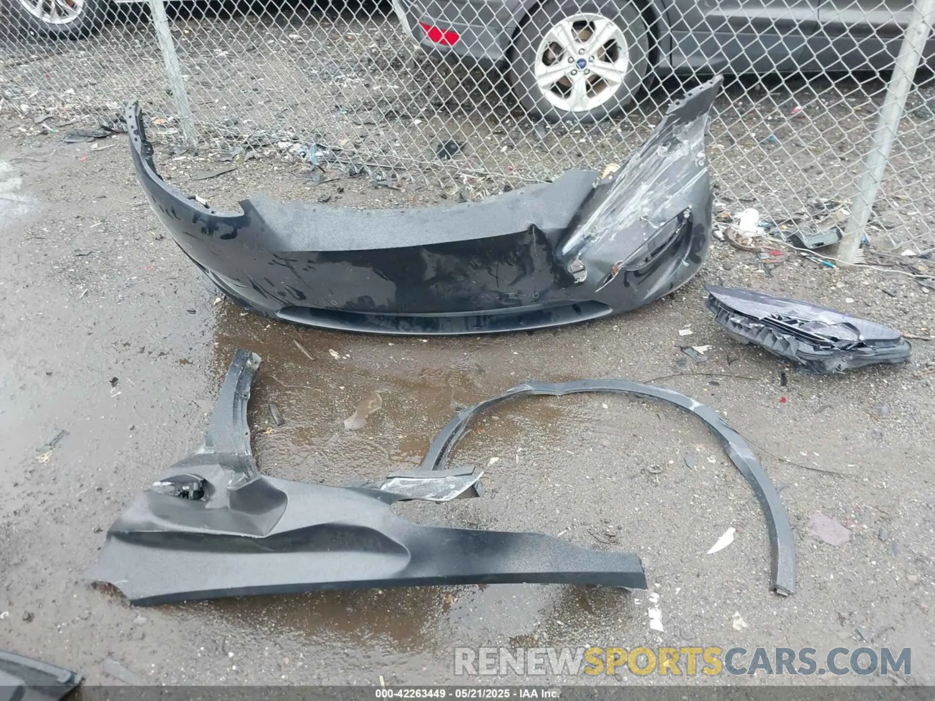 12 Photograph of a damaged car 7SAYGDEF7NF457757 TESLA MODEL Y 2022