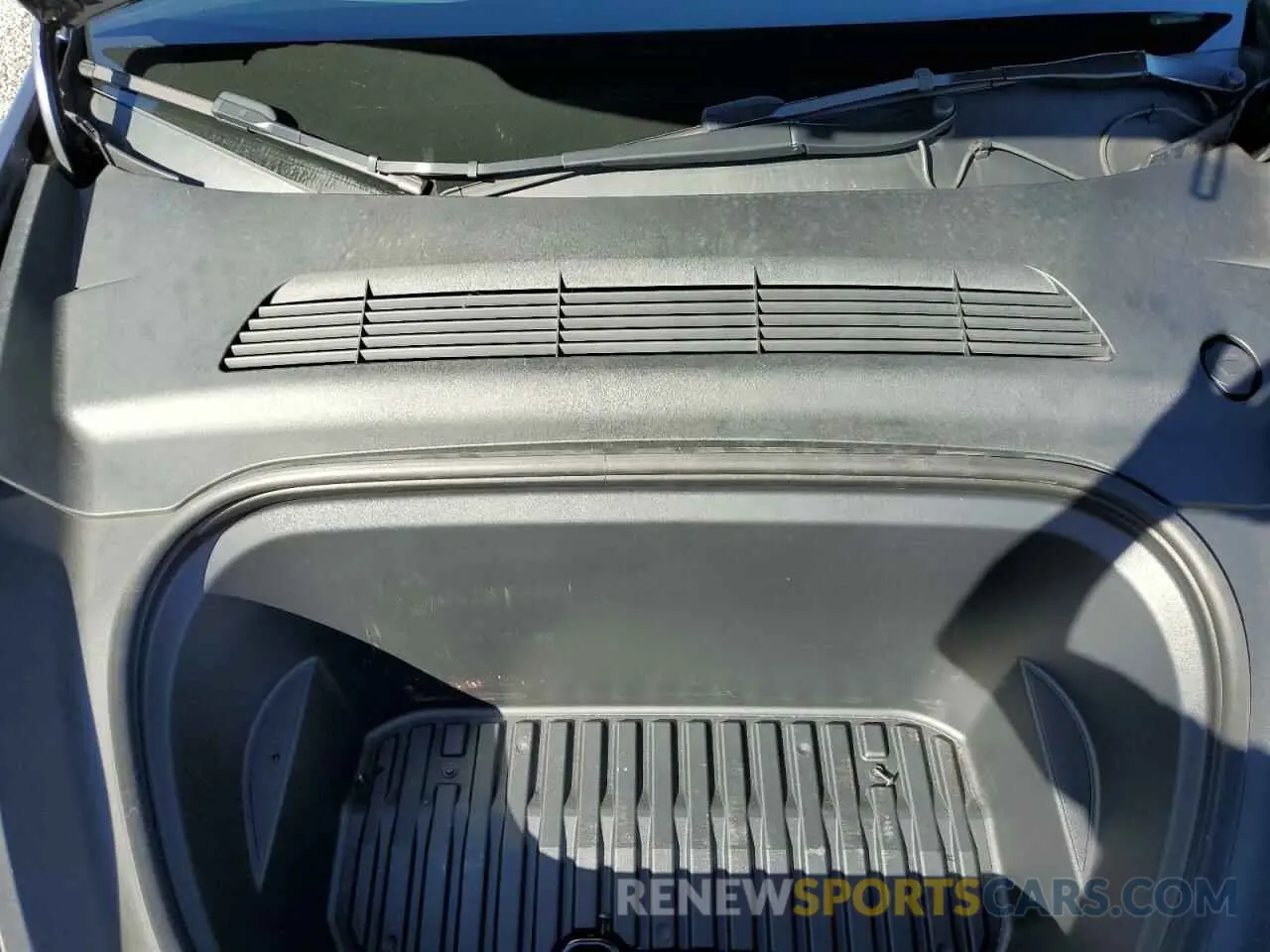 11 Photograph of a damaged car 7SAYGDEF7NF463302 TESLA MODEL Y 2022