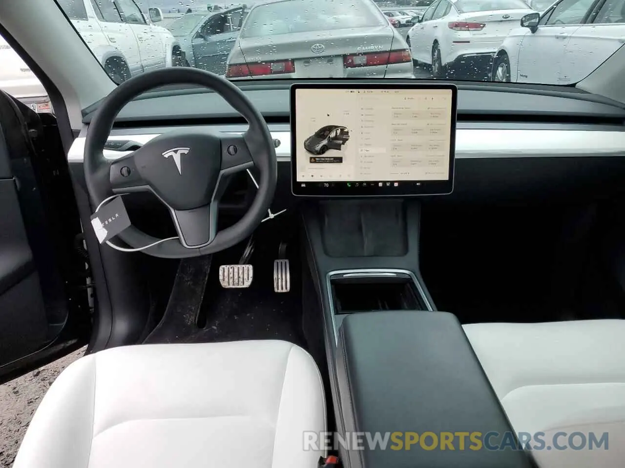 8 Photograph of a damaged car 7SAYGDEF7NF463302 TESLA MODEL Y 2022
