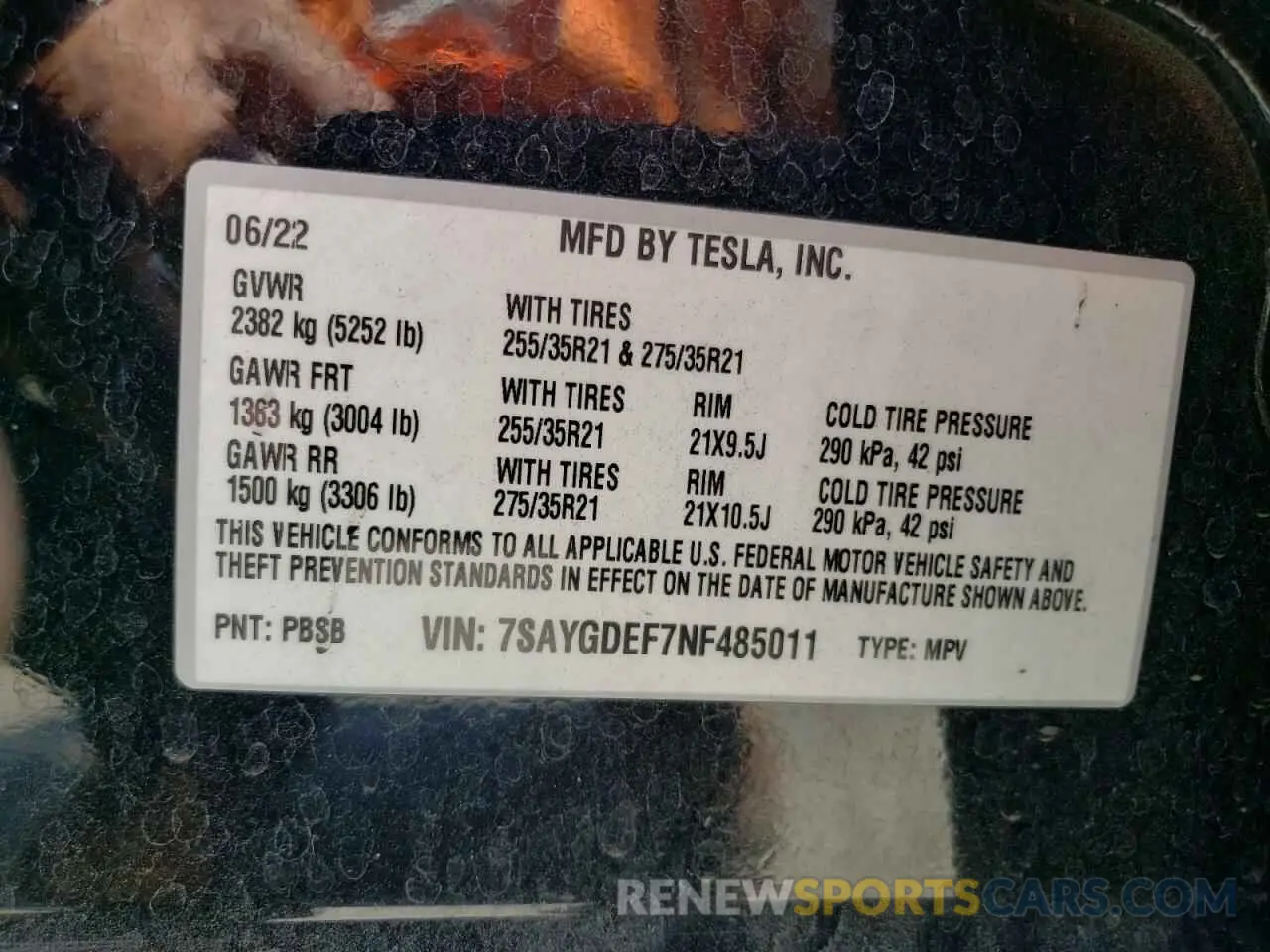 12 Photograph of a damaged car 7SAYGDEF7NF485011 TESLA MODEL Y 2022