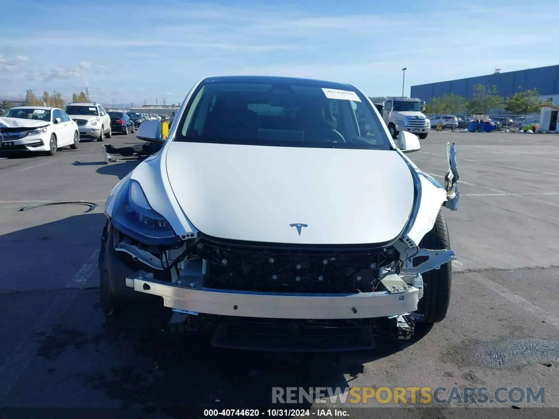 12 Photograph of a damaged car 7SAYGDEF7NF488104 TESLA MODEL Y 2022