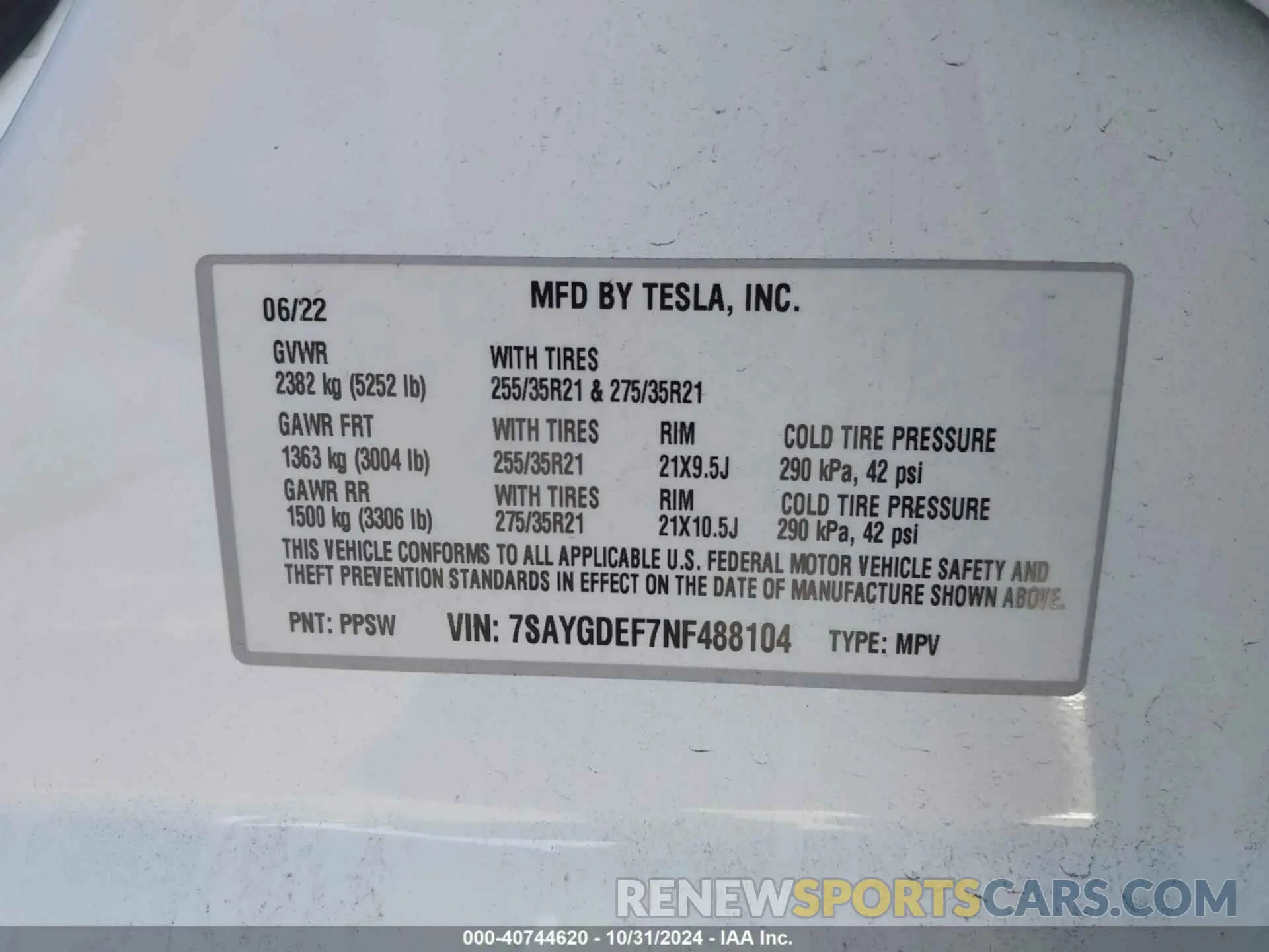9 Photograph of a damaged car 7SAYGDEF7NF488104 TESLA MODEL Y 2022