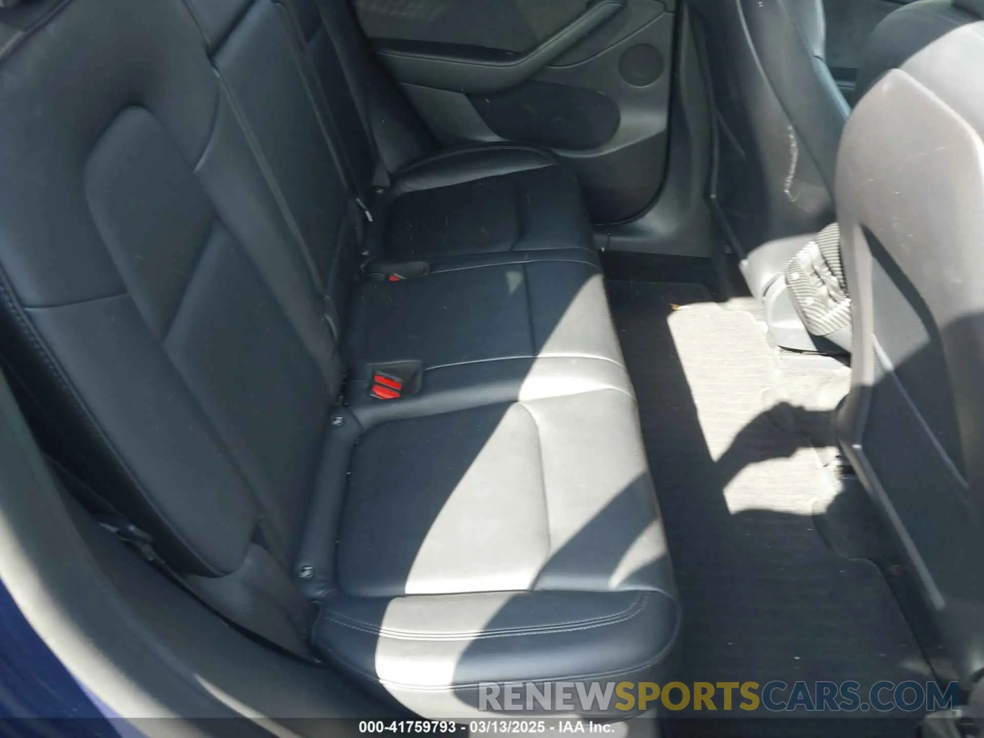 8 Photograph of a damaged car 7SAYGDEF7NF497076 TESLA MODEL Y 2022