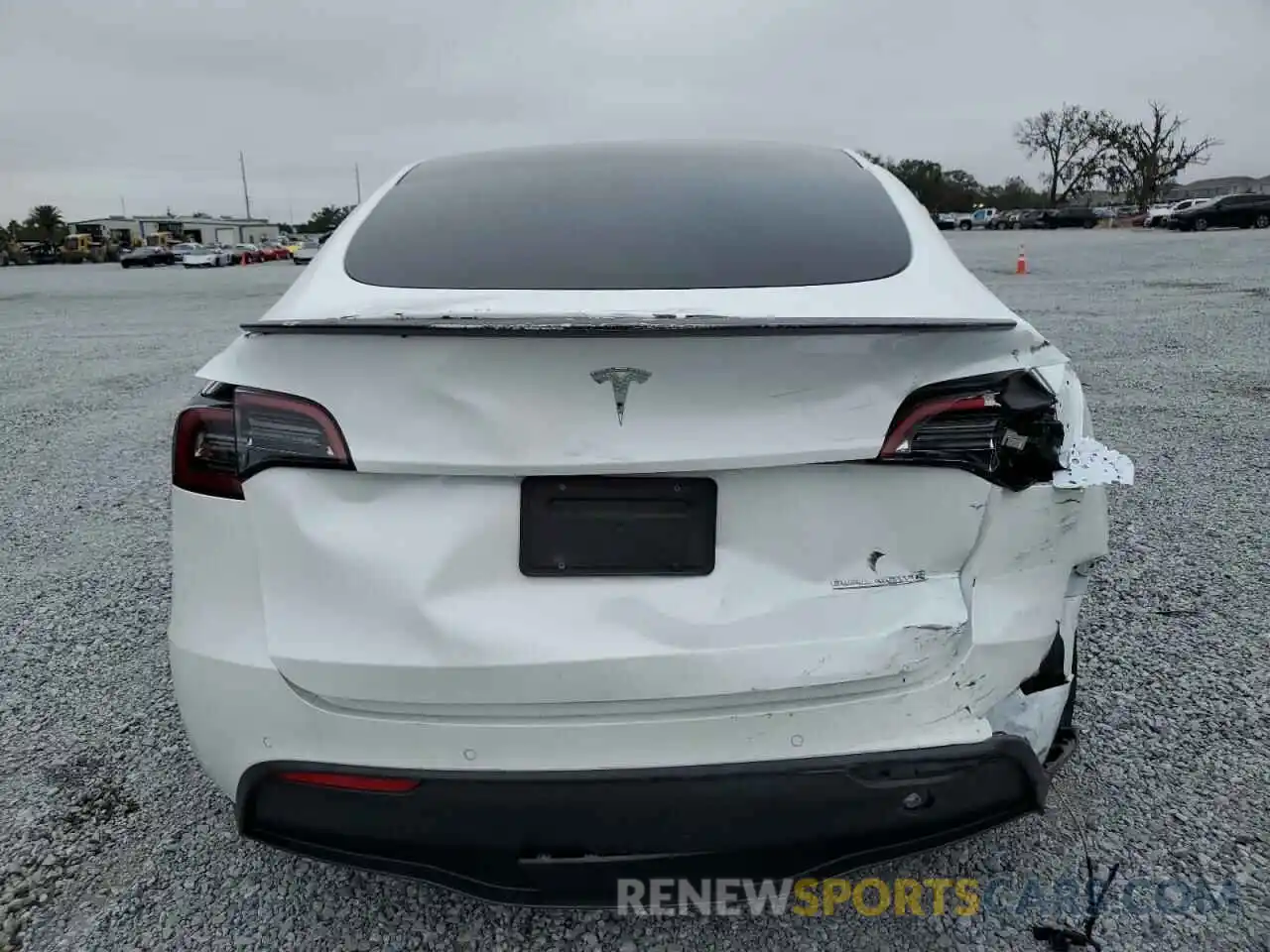 6 Photograph of a damaged car 7SAYGDEF7NF537009 TESLA MODEL Y 2022