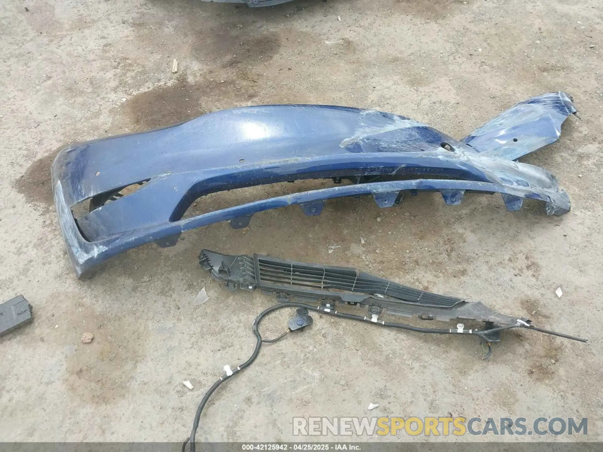 11 Photograph of a damaged car 7SAYGDEF8NF323145 TESLA MODEL Y 2022