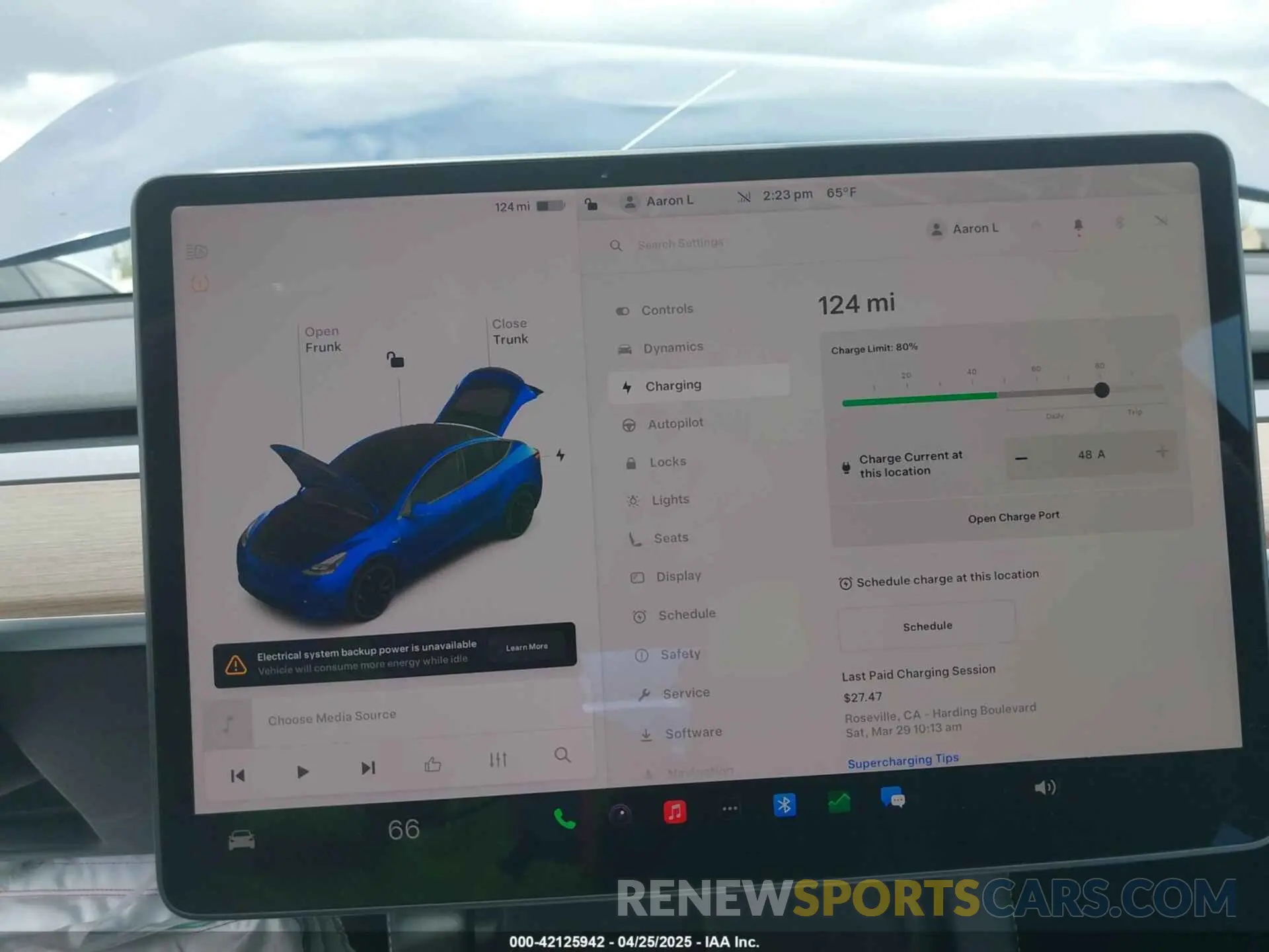 17 Photograph of a damaged car 7SAYGDEF8NF323145 TESLA MODEL Y 2022