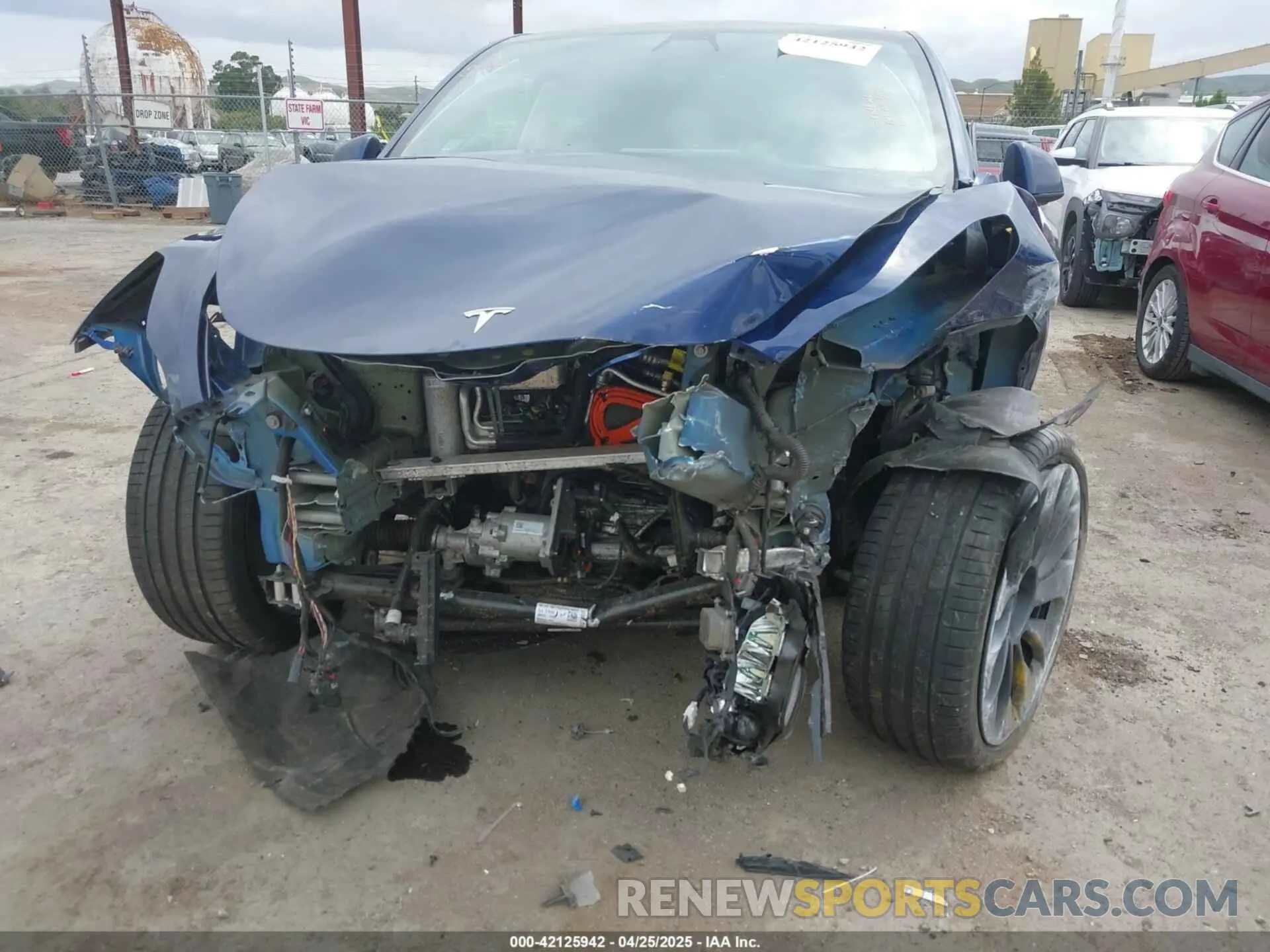 6 Photograph of a damaged car 7SAYGDEF8NF323145 TESLA MODEL Y 2022
