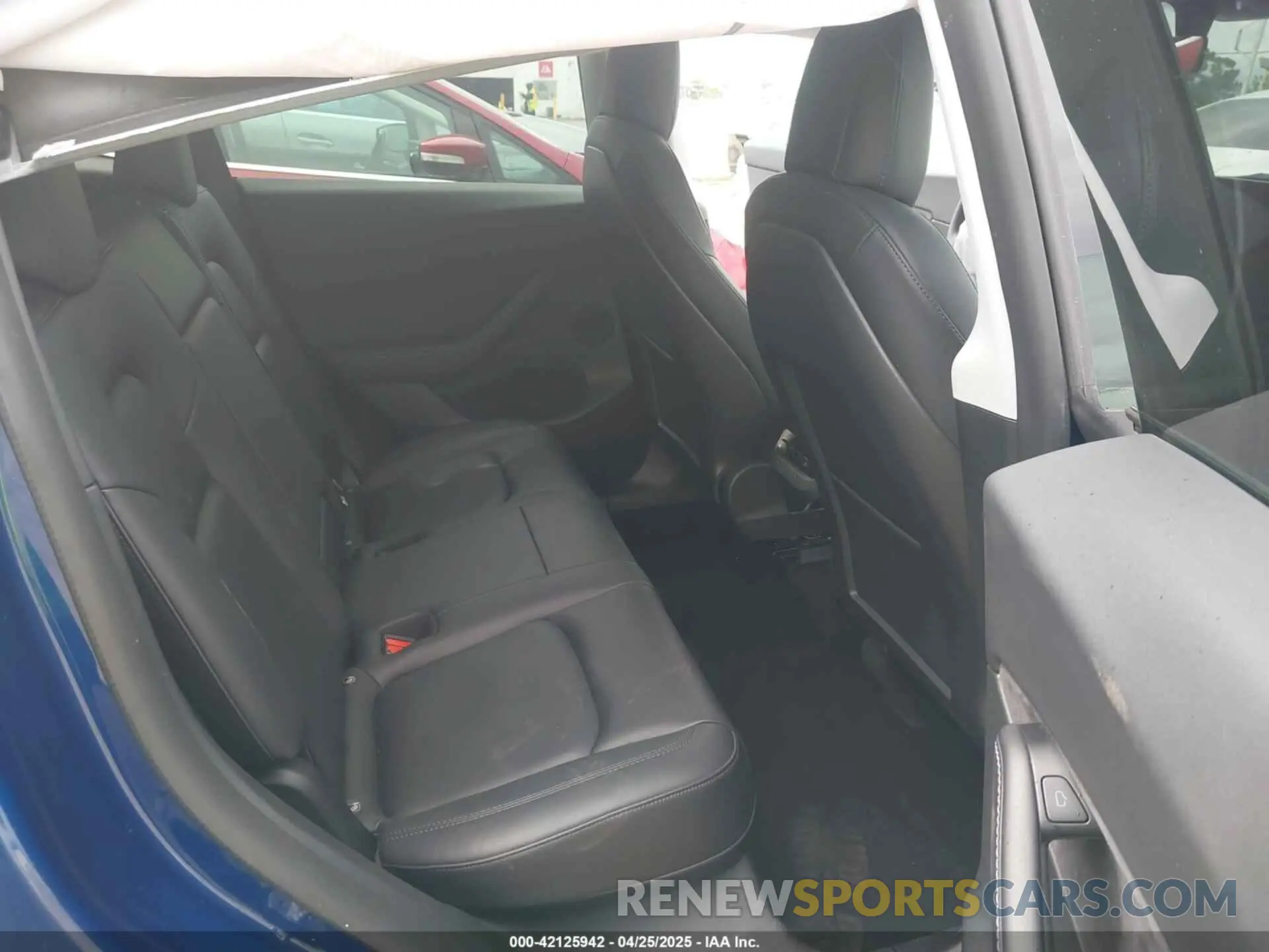 8 Photograph of a damaged car 7SAYGDEF8NF323145 TESLA MODEL Y 2022