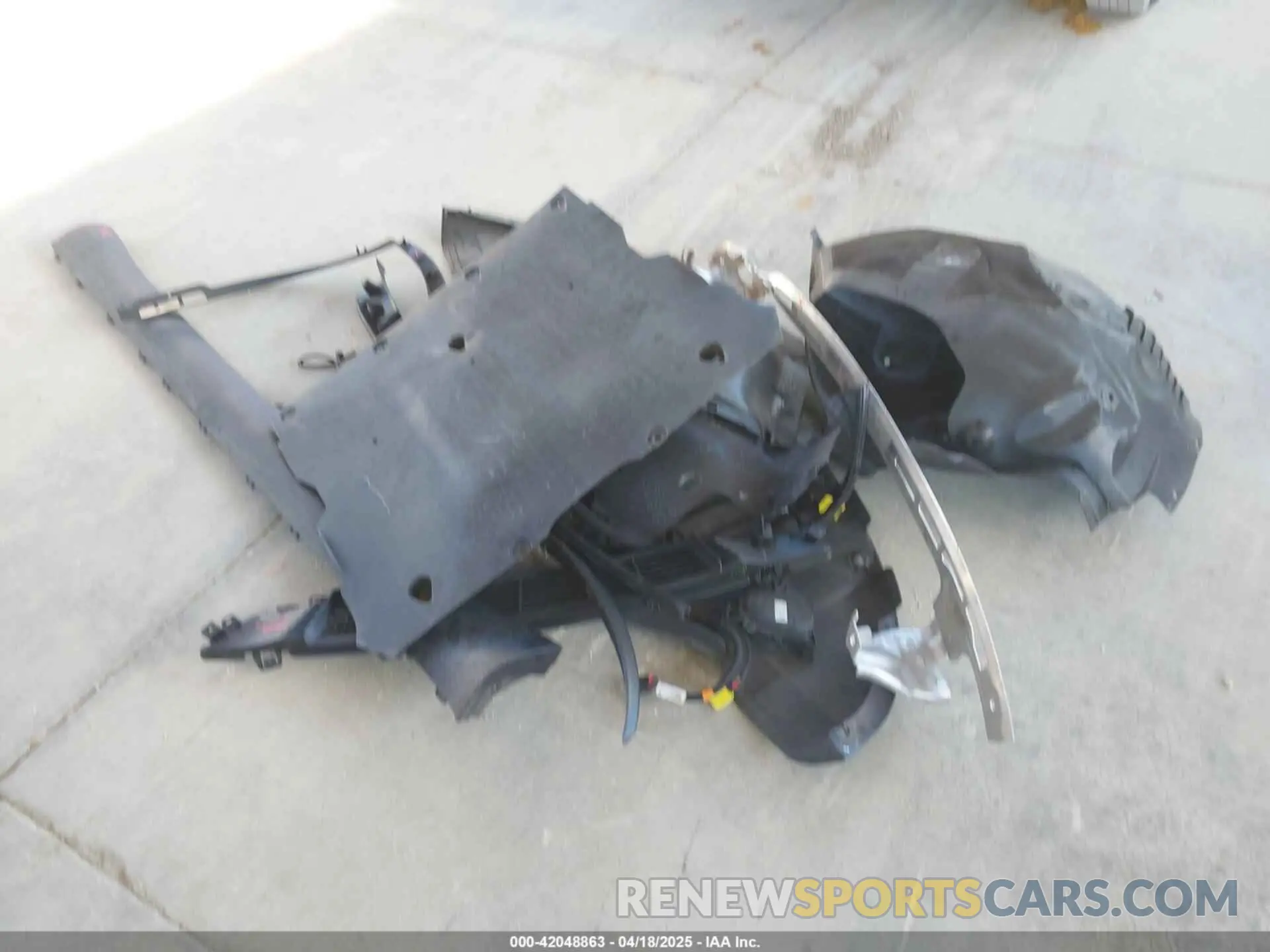 11 Photograph of a damaged car 7SAYGDEF8NF324005 TESLA MODEL Y 2022