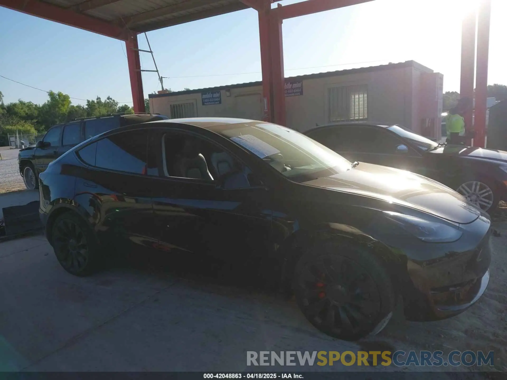 13 Photograph of a damaged car 7SAYGDEF8NF324005 TESLA MODEL Y 2022
