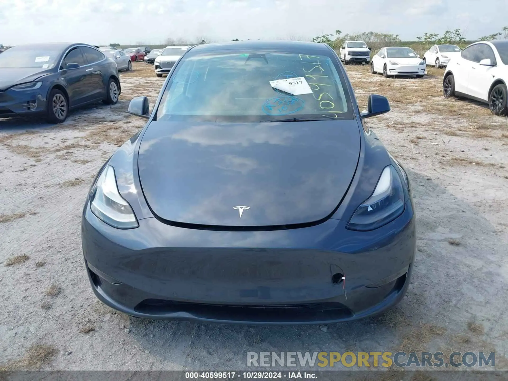 12 Photograph of a damaged car 7SAYGDEF8NF375505 TESLA MODEL Y 2022