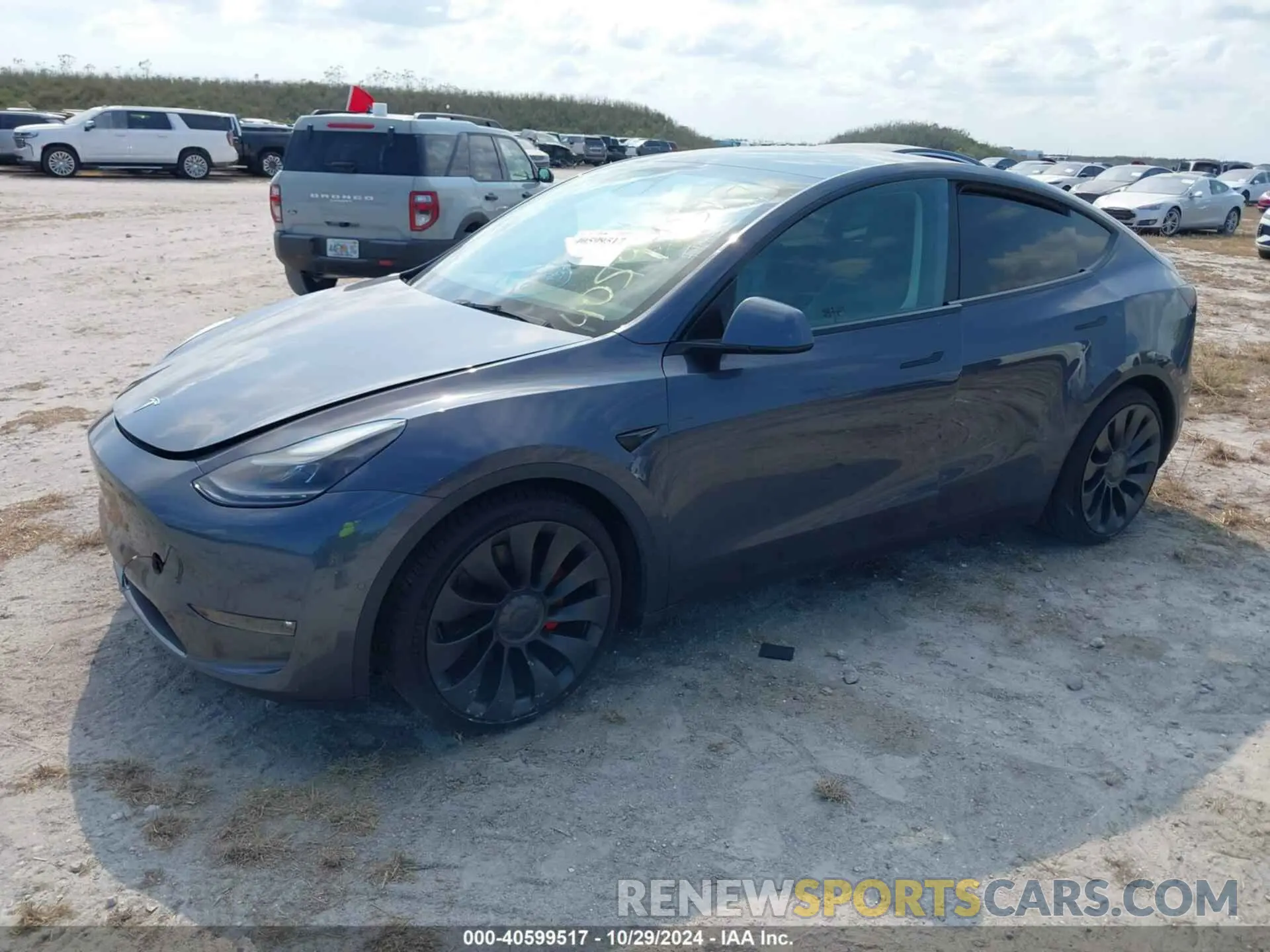 2 Photograph of a damaged car 7SAYGDEF8NF375505 TESLA MODEL Y 2022