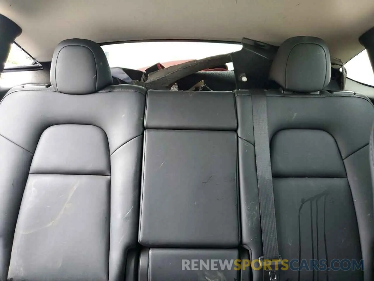 10 Photograph of a damaged car 7SAYGDEF8NF389954 TESLA MODEL Y 2022