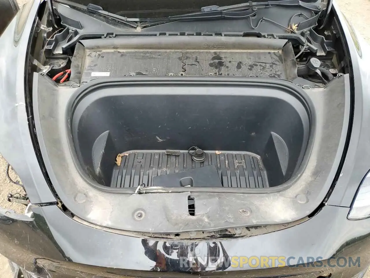 12 Photograph of a damaged car 7SAYGDEF8NF389954 TESLA MODEL Y 2022