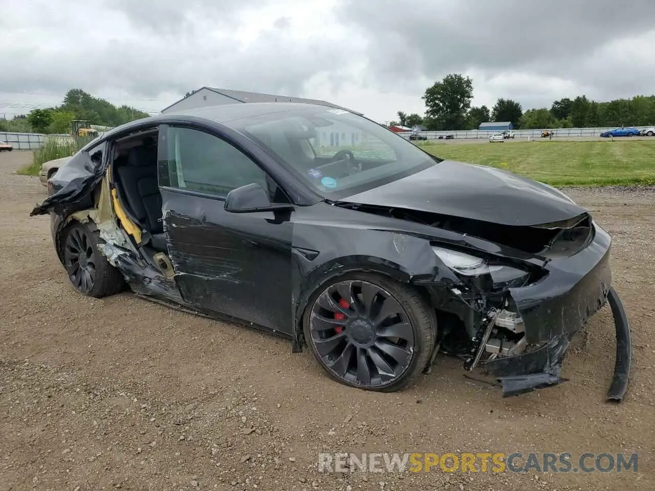 4 Photograph of a damaged car 7SAYGDEF8NF389954 TESLA MODEL Y 2022