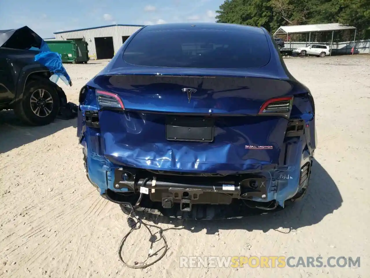 9 Photograph of a damaged car 7SAYGDEF8NF399206 TESLA MODEL Y 2022