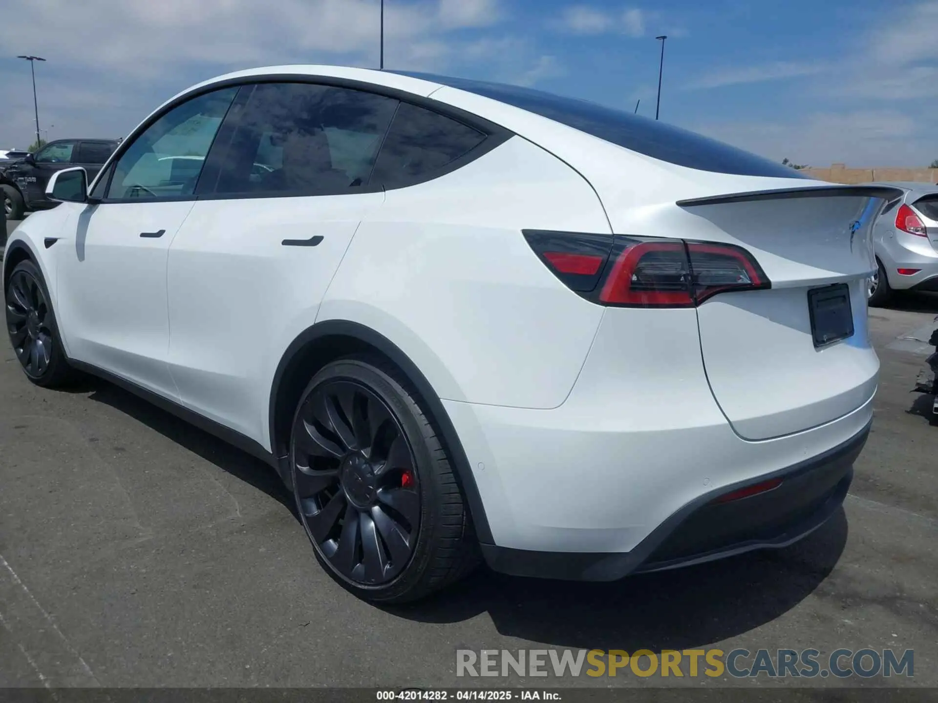 3 Photograph of a damaged car 7SAYGDEF8NF407109 TESLA MODEL Y 2022