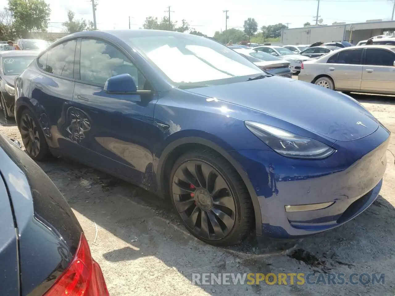 4 Photograph of a damaged car 7SAYGDEF8NF441826 TESLA MODEL Y 2022