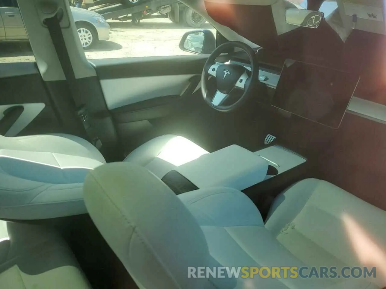 8 Photograph of a damaged car 7SAYGDEF8NF441826 TESLA MODEL Y 2022