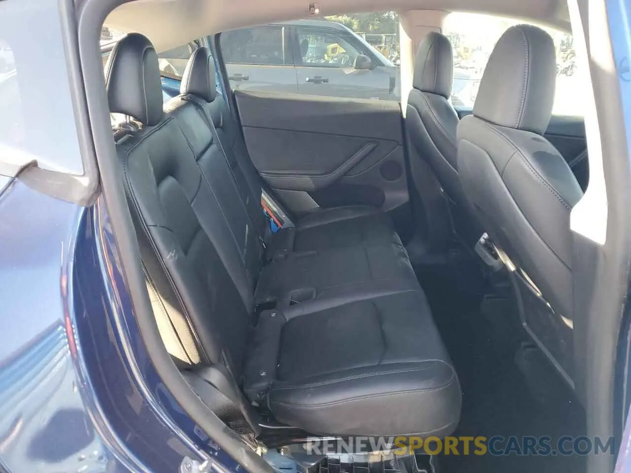 10 Photograph of a damaged car 7SAYGDEF8NF446623 TESLA MODEL Y 2022
