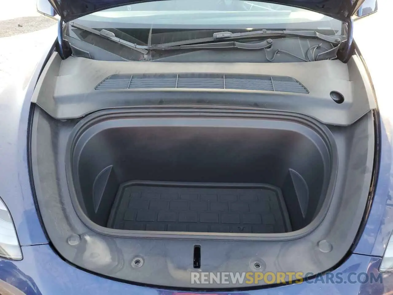 11 Photograph of a damaged car 7SAYGDEF8NF446623 TESLA MODEL Y 2022